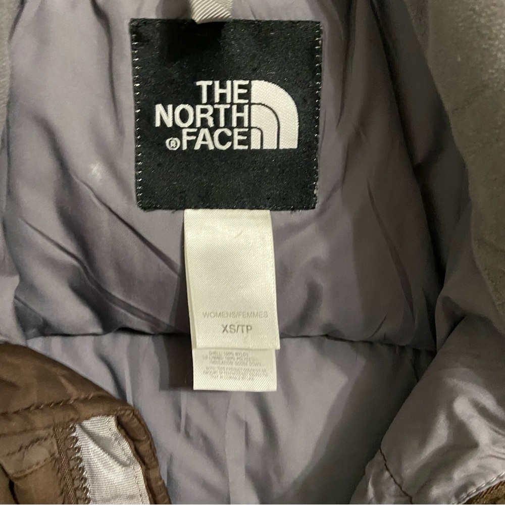 The North Face 700 Nuptse Brown Puffer Vest - Picture 10 of 10